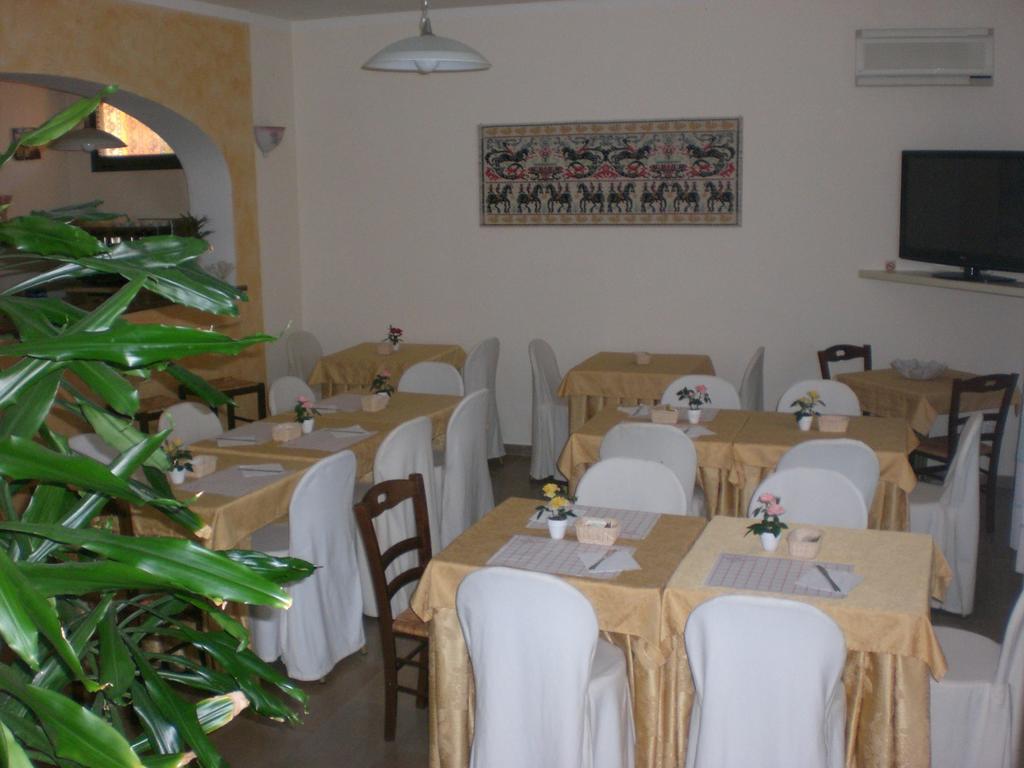 Hotel Maxim Olbia Zewnętrze zdjęcie