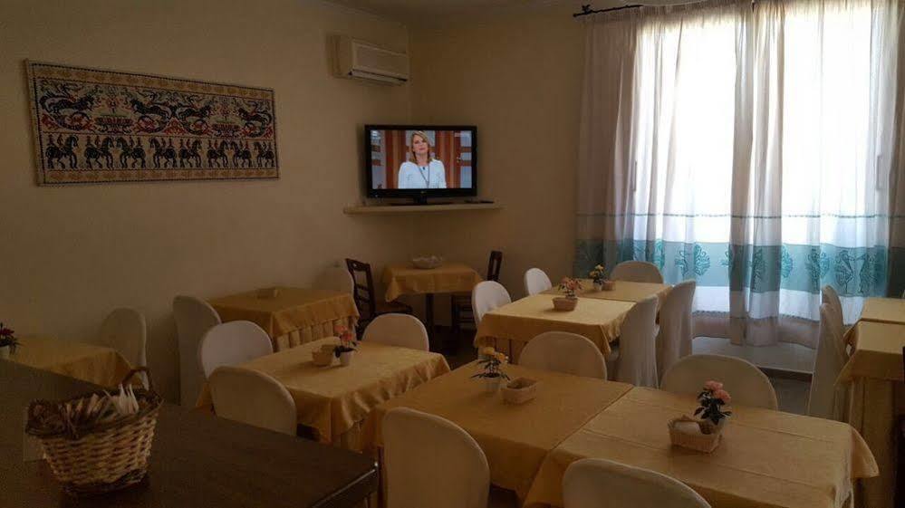 Hotel Maxim Olbia Zewnętrze zdjęcie